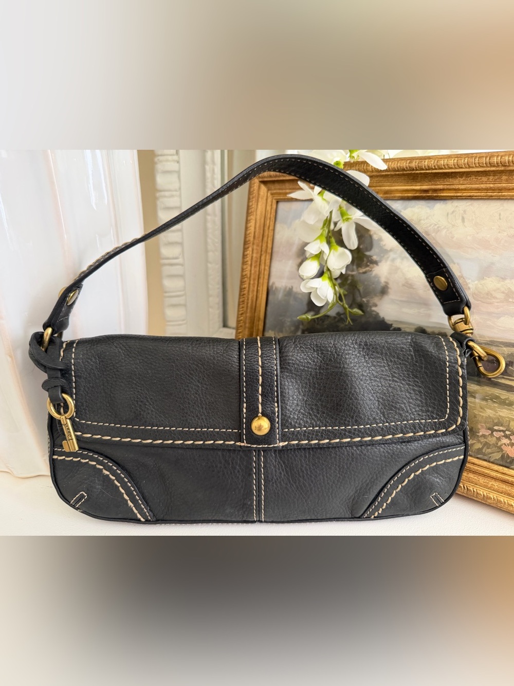 Vintage Fossil Maddox Demi Flap Black Leather Shoulder Bag with Cream Stitching